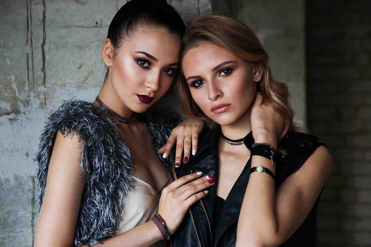 deux filles, russe, modèle
